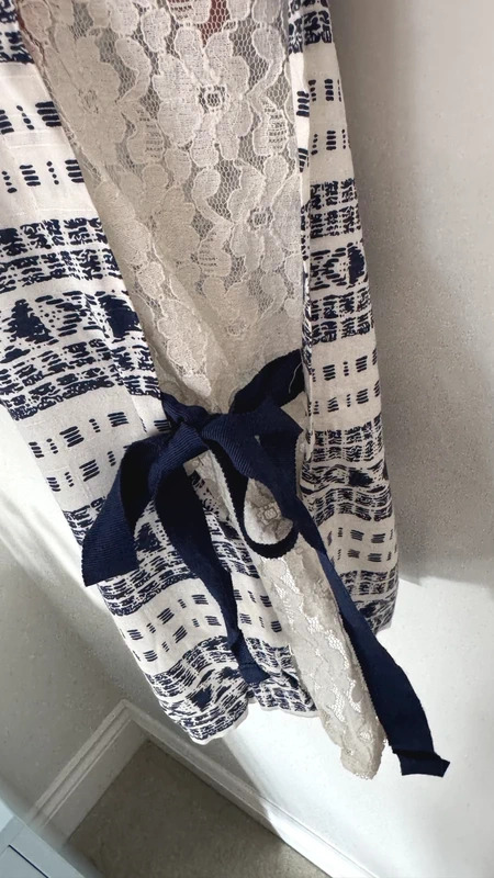 Grace & Mila Paris Sleeveless Top Size M – Navy Geo Print Lace Side Ties - Image 2