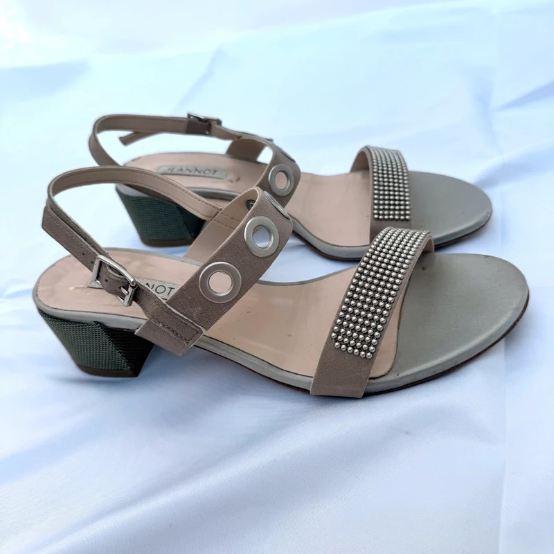 Jeannot Italy Tiger Pluma Suede Block Heel Sandals EU39 Taupe Crystal Eyelet Pre-loved - Image 6