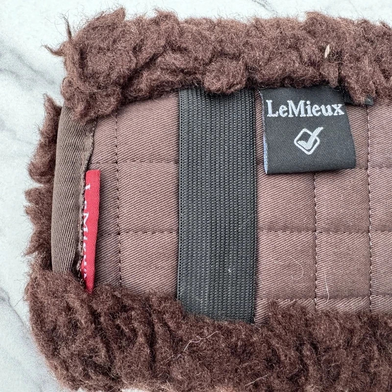 LeMieux Brown Merino Lambswool Girth Cover / Sleeve – Universal Fit, Anti-Rub Comfort