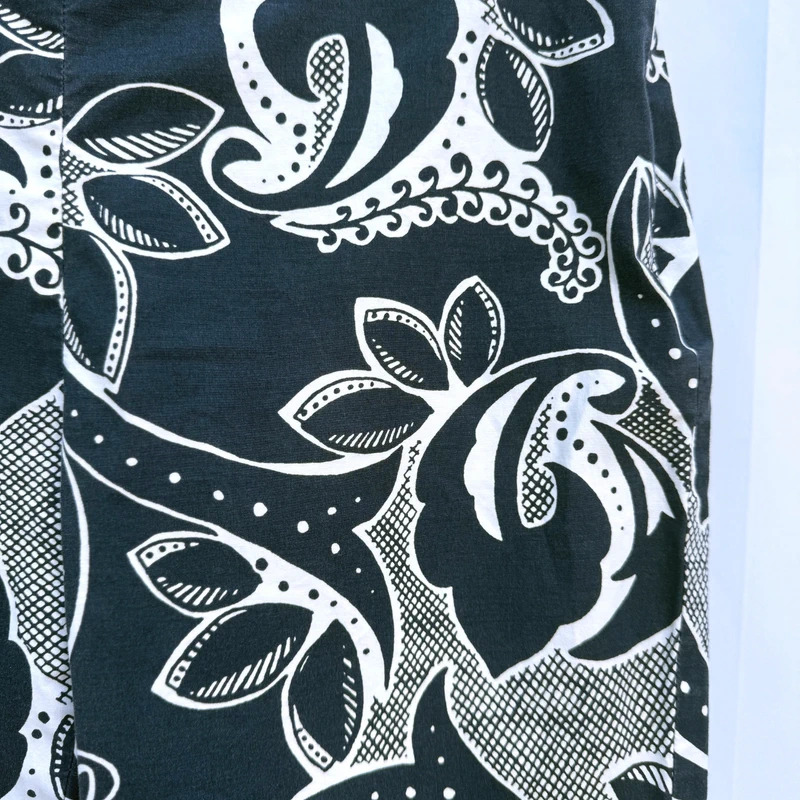 GAP Y2K Navy White Floral Cropped Straight Leg Trousers UK 4 Cotton Blend - Image 2