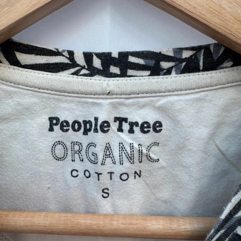 People Tree Organic Cotton Palm Print Tee S UK 8–10 Black Cream RRP £35 - Image 2
