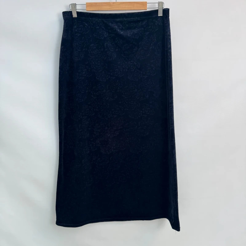 Classics Skirt UK 16 Black Embossed Floral Velvet Midi Stretch Waist
