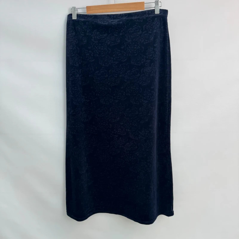 Classics Skirt UK 16 Black Embossed Floral Velvet Midi Stretch Waist - Image 2