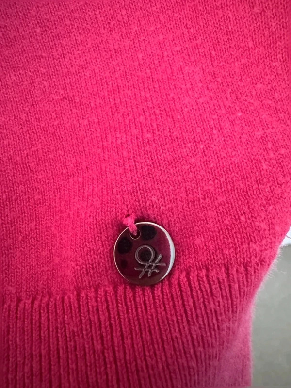 United Colors of Benetton Jumper UK 8 Bright Pink V-Neck Button Detail Fine Knit - Image 5
