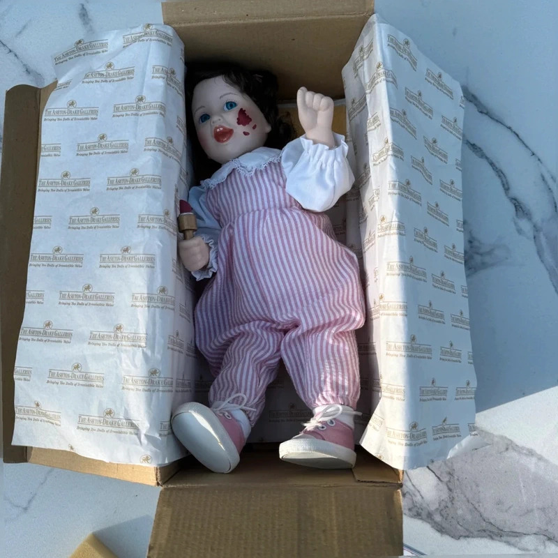 Ashton-Drake "Don’t I Look Pretty?" Little Porcelain Kelly Doll Boxed COA 1992