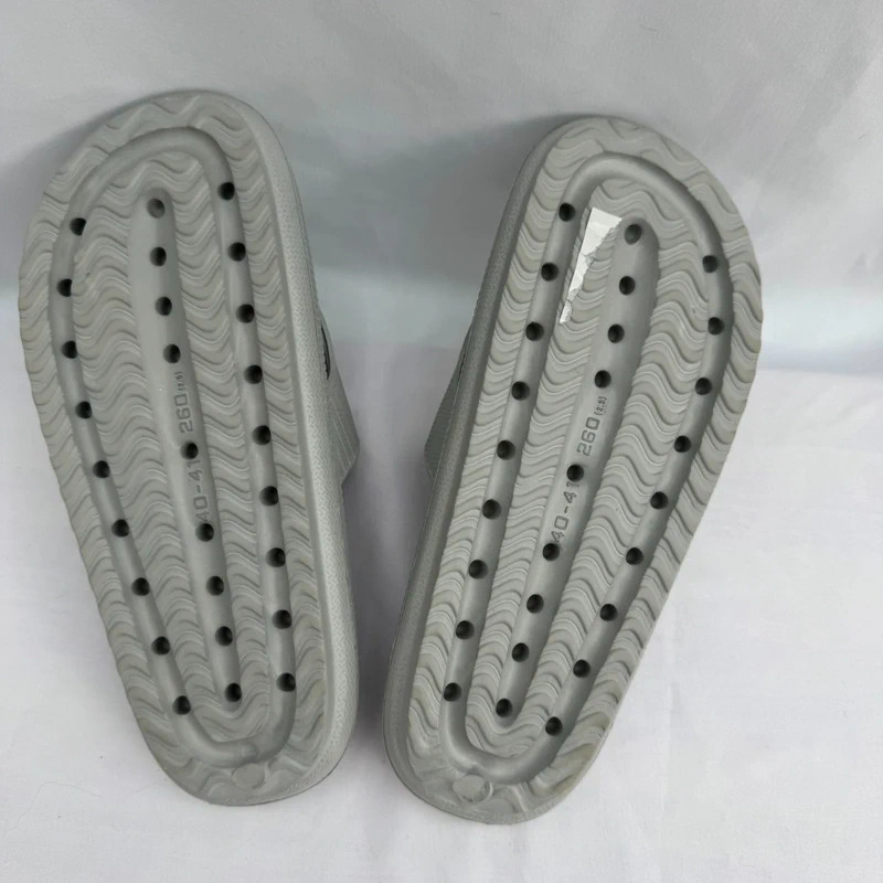 Light Grey Textured Pool Sliders EU 41 UK 7 - Image 3