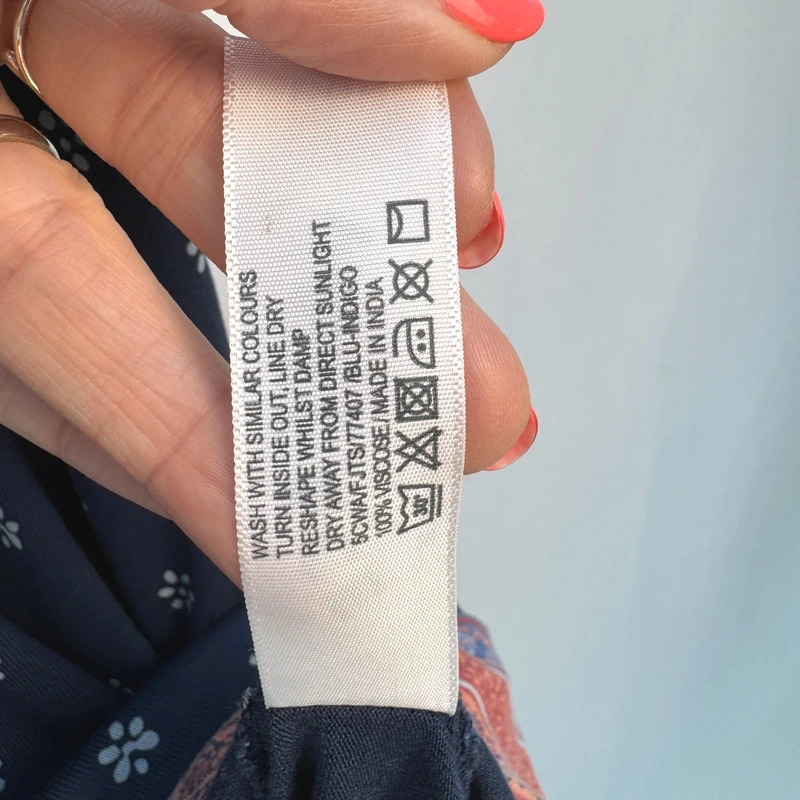 FatFace Navy Ditsy Floral Jersey Dress | Size 10 | V-Neck Border Print Hem | 100% Viscose - Image 9