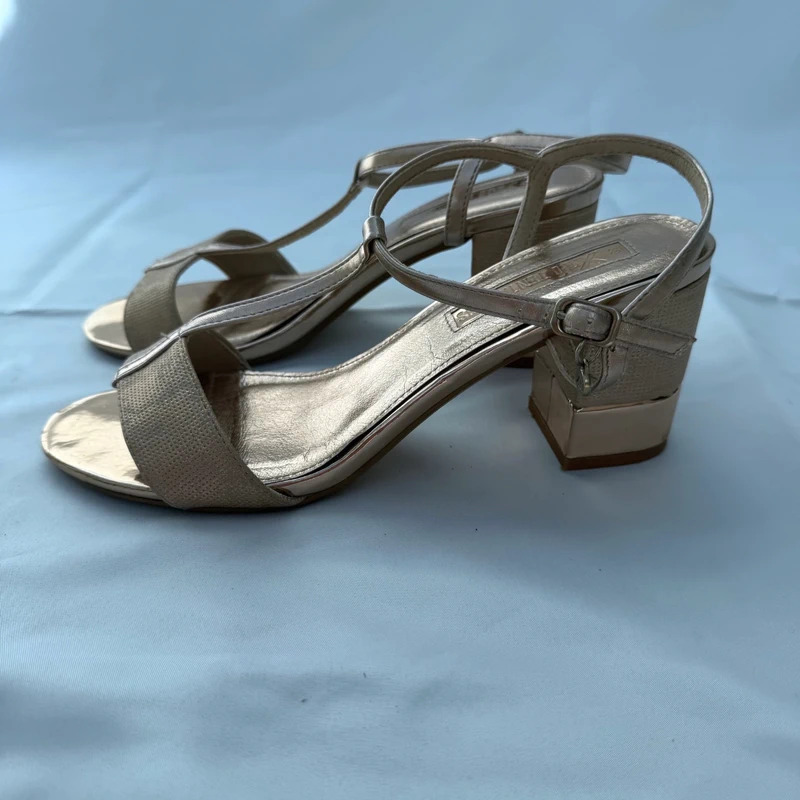Xti Tentations Gold Metallic Block Heel Sandals UK 6 EU39 Wedding Occasion - Image 5