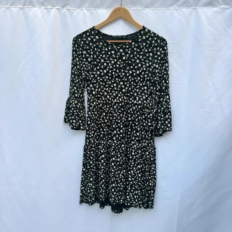 I Saw It First Black White Ditsy Floral Tiered Mini Dress UK 6 Boho Tea