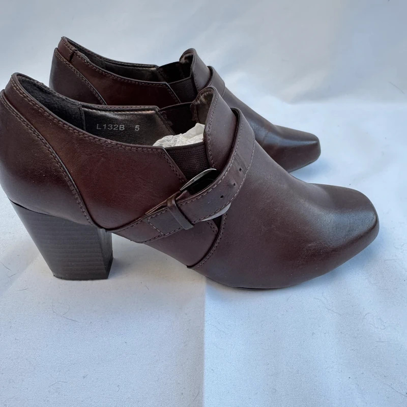 Boulevard BNWB Brown Buckle Block Heel Shoes UK 5 EU 38 US 7 Retro
