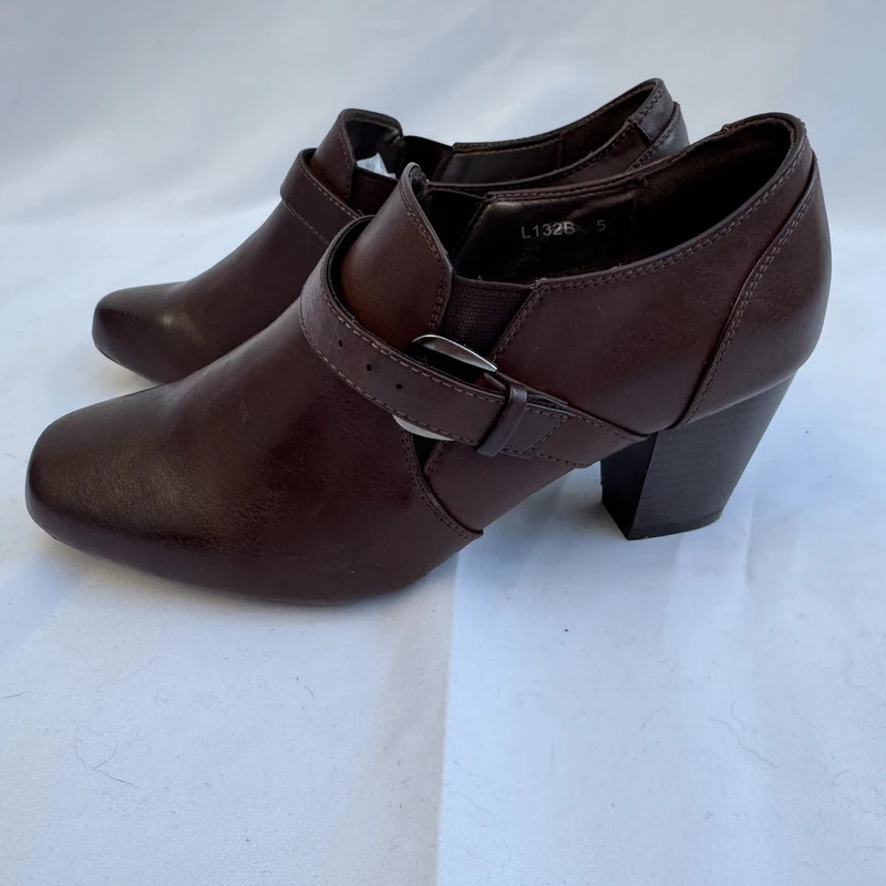 Boulevard BNWB Brown Buckle Block Heel Shoes UK 5 EU 38 US 7 Retro - Image 2