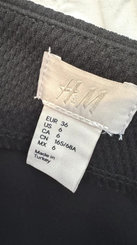 H&M Black Textured Flounce Mini Skirt Size UK 8 - Image 4