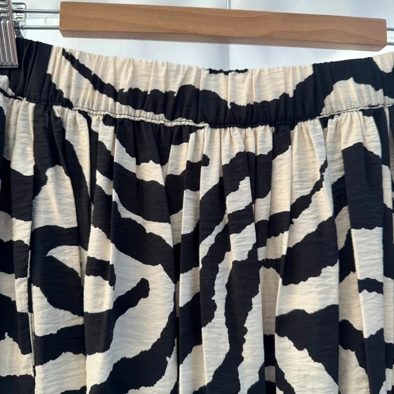 Primark Zebra Print Maxi Skirt Elastic Waist Cream Black Size M UK 12–14 - Image 3