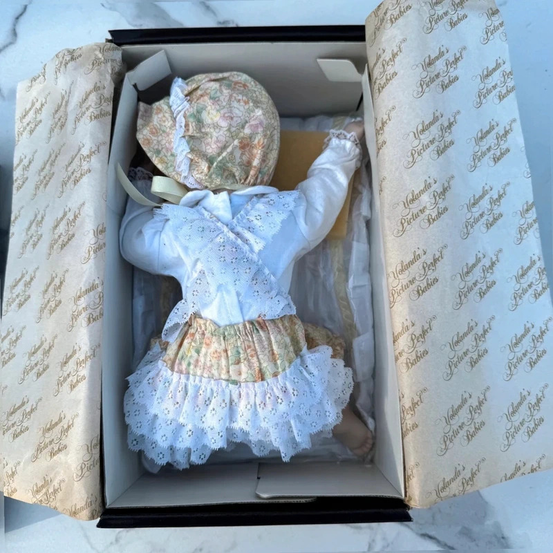 Knowles Yolanda "Lisa" Bello Porcelain Doll Low Serial 1062 Boxed COA Tags