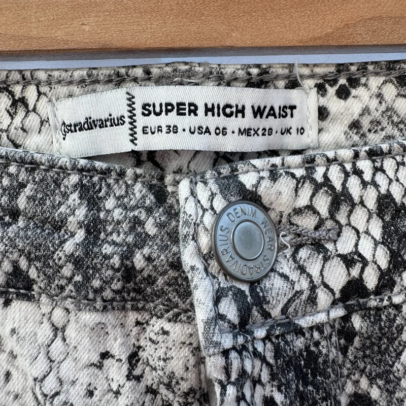 Stradivarius Premium Snake Print Jeans UK10 Super High Waist Skinny Stretch - Image 5