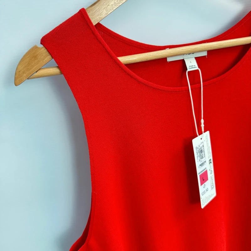 M&S Tomato Red Sleeveless Knit Vest Top UK L / 16 Viscose Blend BNWT rrp £22.50 - Image 2