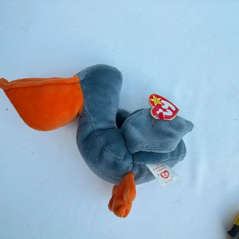 Ty Beanie Baby Scoop the Pelican 1996 Indonesia P.E. Pellets KR Tag - Tags Attached