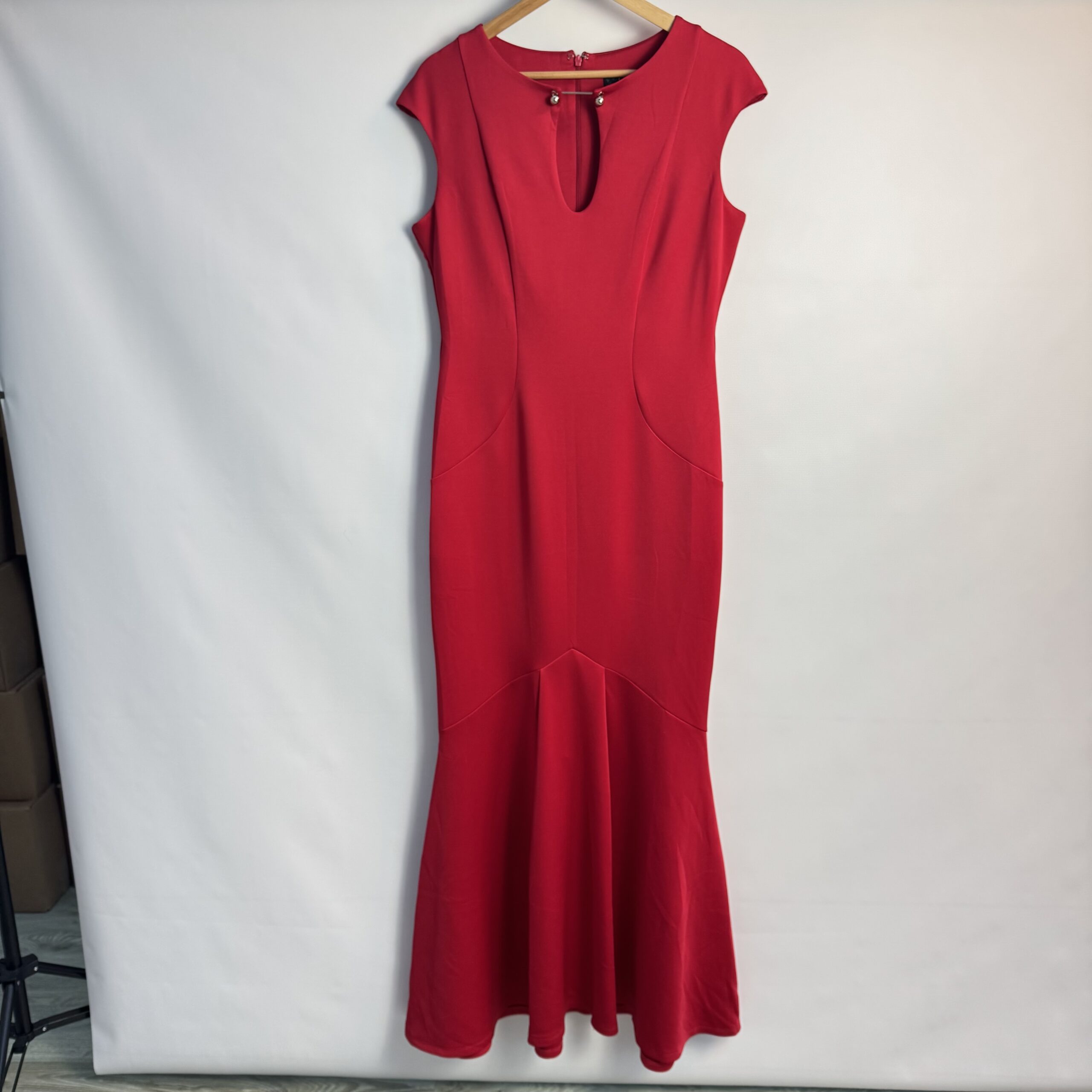 QUIZ Red Fishtail Maxi Dress Size 16 | Keyhole Metal Bar Prom Ball Evening Gown
