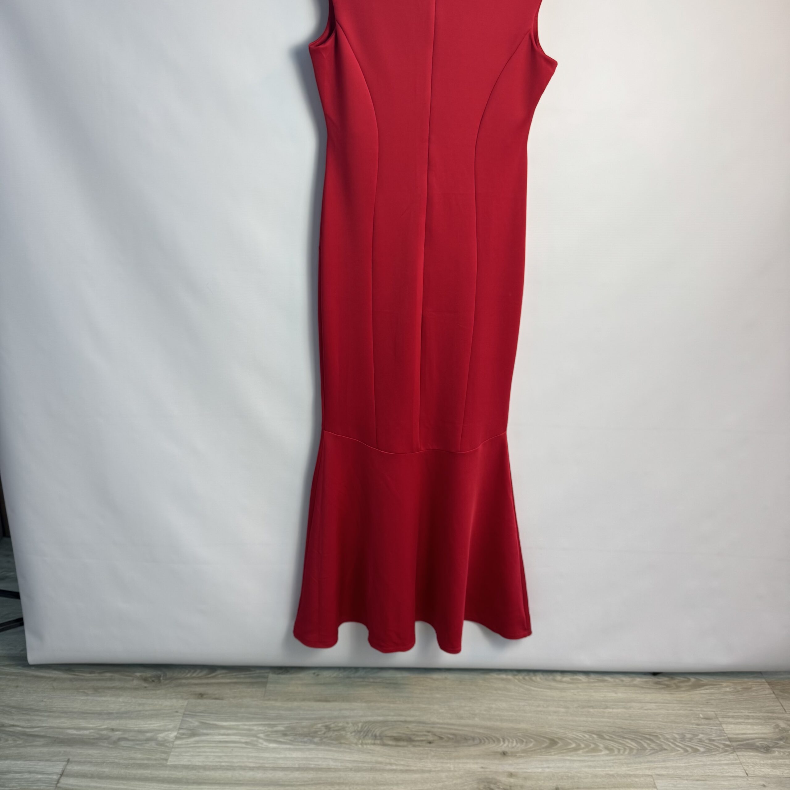 QUIZ Red Fishtail Maxi Dress Size 16 | Keyhole Metal Bar Prom Ball Evening Gown - Image 2