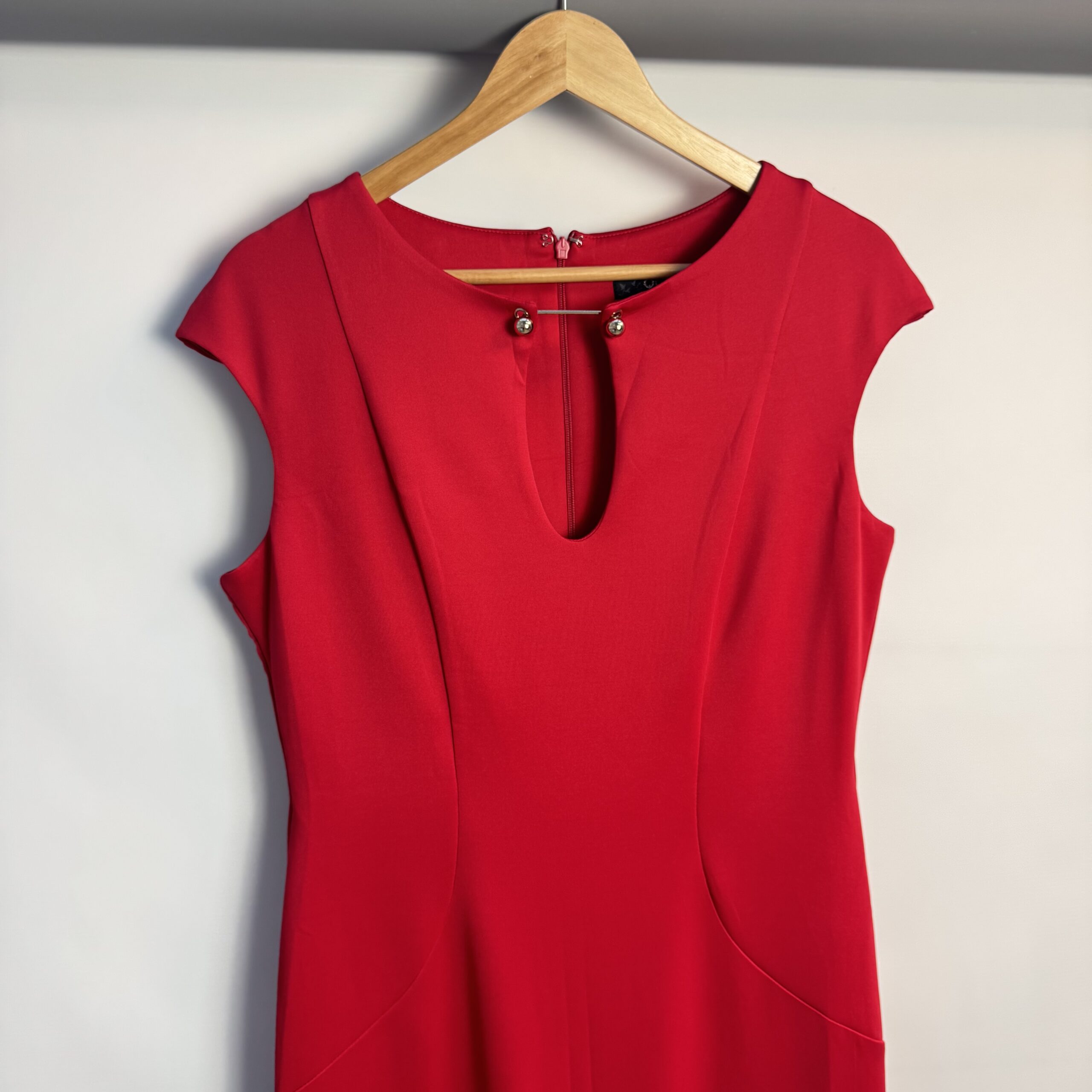 QUIZ Red Fishtail Maxi Dress Size 16 | Keyhole Metal Bar Prom Ball Evening Gown - Image 6