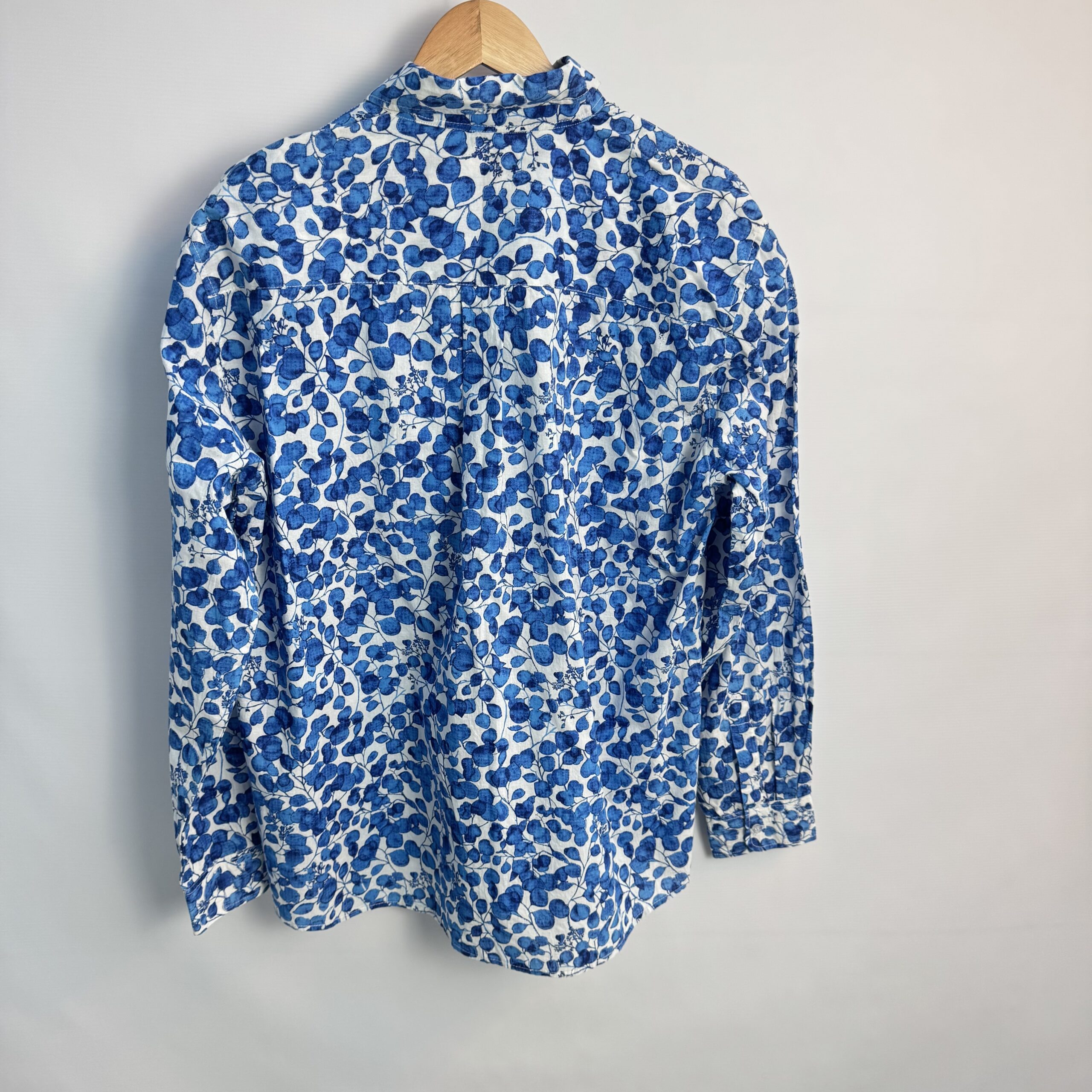 Blue Eucalyptus Leaf Print Shirt White Cotton Long Sleeve Relaxed Fit UK 12–14 - Image 2